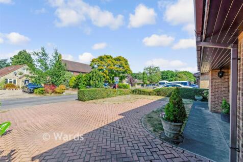 Driveway/Parking