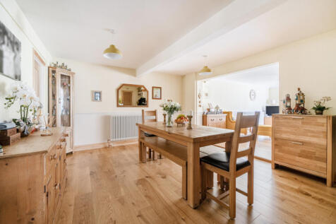 1356936-9-68cd3b0...