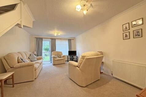 Westcott Close 52 - Lounge Front.jpg