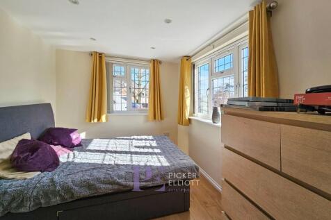 Bedroom one (annexe)