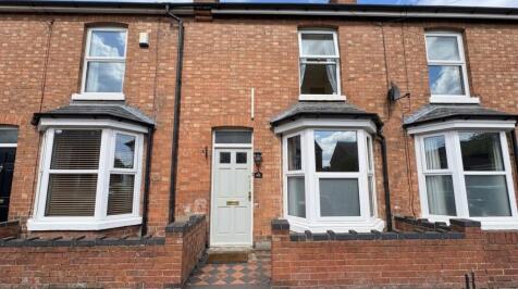 4-bed terraced on 48 Gordon Street, Leamington Spa, £1,950/mo