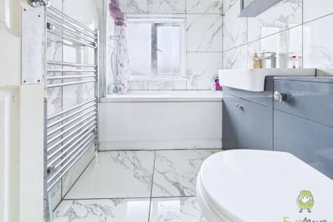 CAM01543G0-PR0173-STILL026