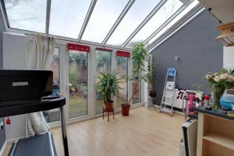 Cleveland Way, Stevenage, Hertfordshire, SG1 photo 4