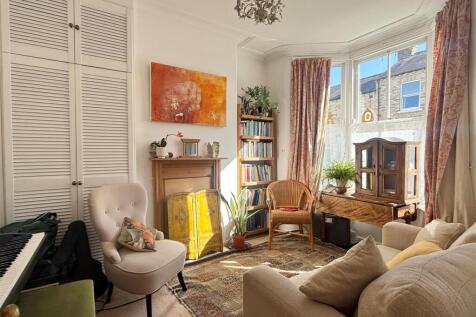 New lounge photo.jpg