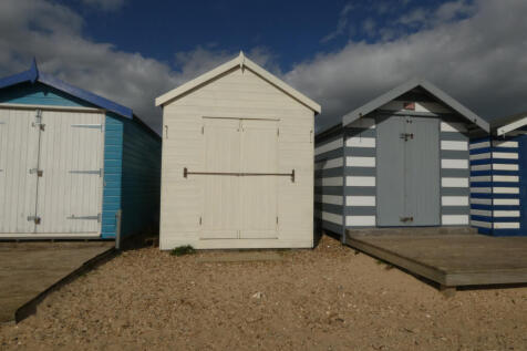 Front Row Beach hut