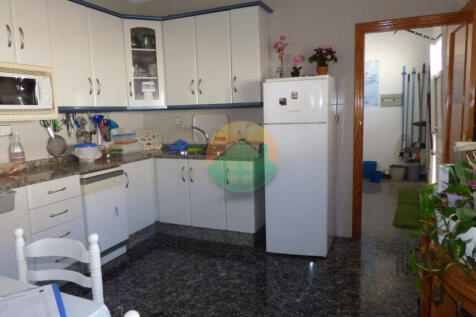 2 Bedroom Semi - Detached For Sale-PAR14-4