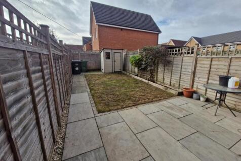 Sherwood Drive Garden1.jpg