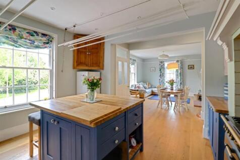 Open Plan Living Dining Kitchen