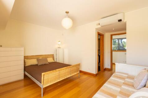 Magnificent 5-Suite Villa in Tróia, with Pool