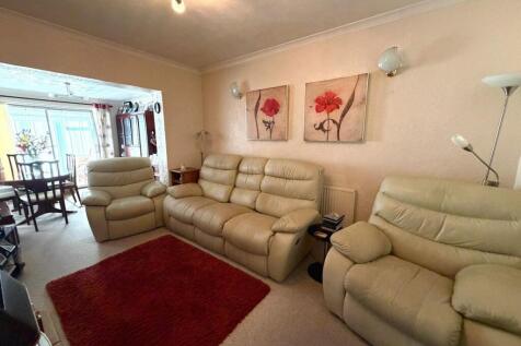Living Room.JPG
