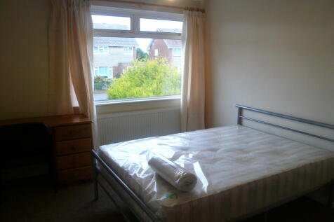 Bonnington Walk, Lockleaze, Bristol, Bristol City photo 3