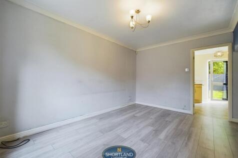 John Shelton Drive, Holbrooks, Coventry photo 5