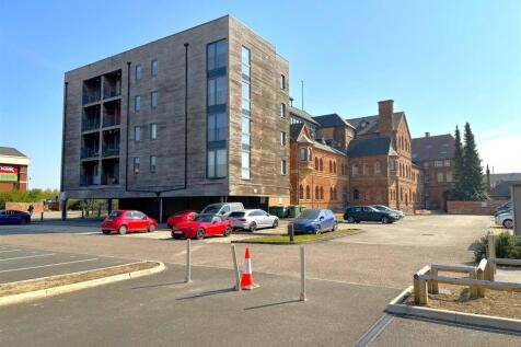 The Roundhead Building 396