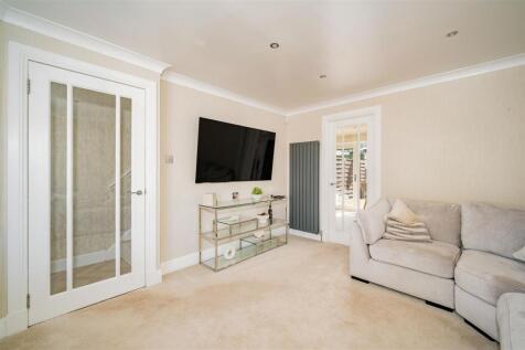 10 Carnbane Drive BF-3.jpg