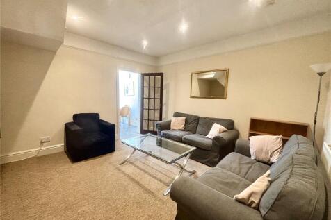 Lymore Avenue photo 5