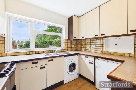 Hardwick Road, Woburn Sands, MK17 photo 4