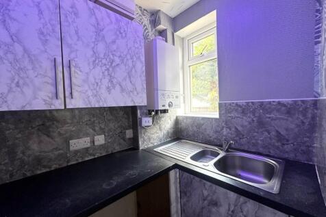 Westlea Avenue, Riddlesden, Keighley, BD20 photo 5