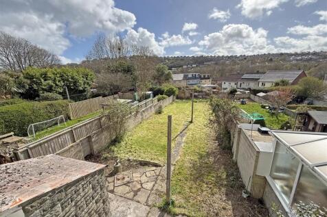 Frogmore Avenue 69 - Garden Front.jpg