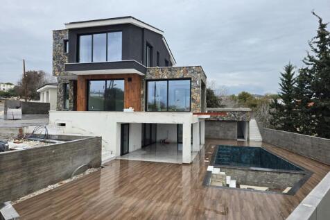 4 Bedroom Detached H