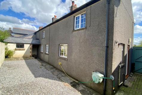 1 moorlane rear.jpg