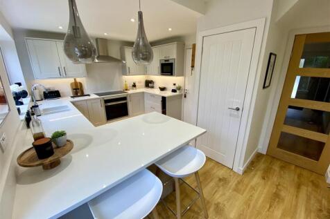 Bramleys Estate Agents - Fernhurst Road - Mirfield