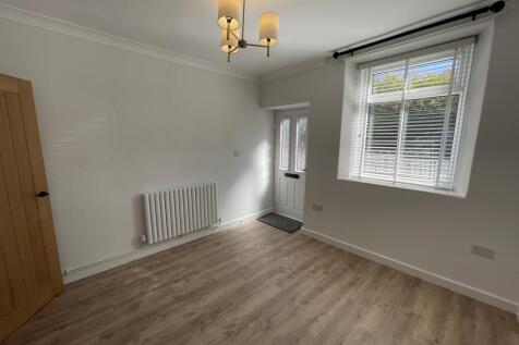 Otley Road, Harrogate, North Yorkshire, HG2 photo 3