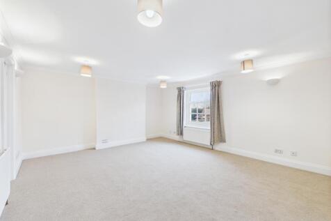 CAM04018G0-PR0129-STILL012