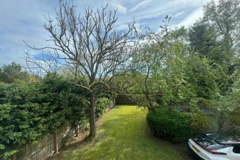 Washington Close, Cheadle Hulme photo 4