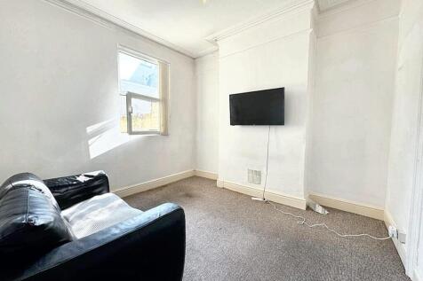 Living Room/Rm2