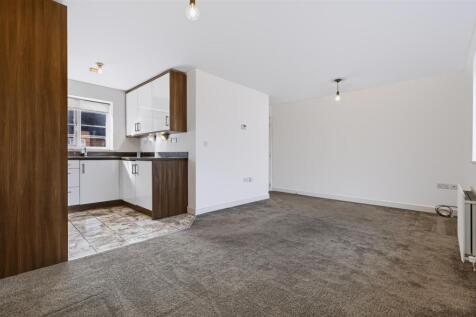19 Rumbush Lane 6.jpg