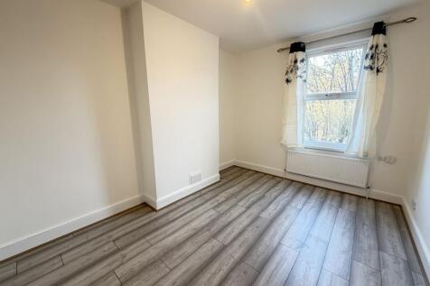 IMG_8889 Bedroom 2.2