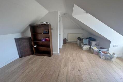 ATTIC ROOM