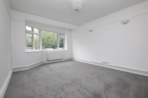 Hurst Court, Horsham photo 2