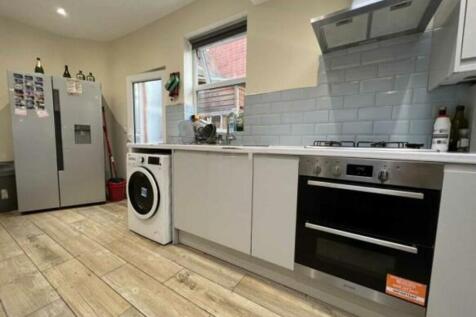 6-bed terraced on St. Bartholomews Road, Reading, RG1, £4,050/mo