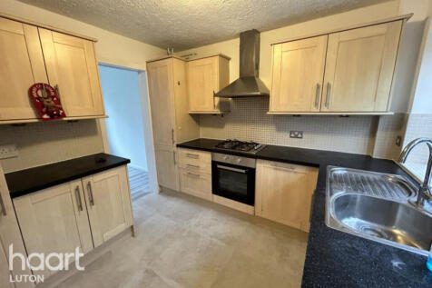 Hawkfields, Luton photo 3