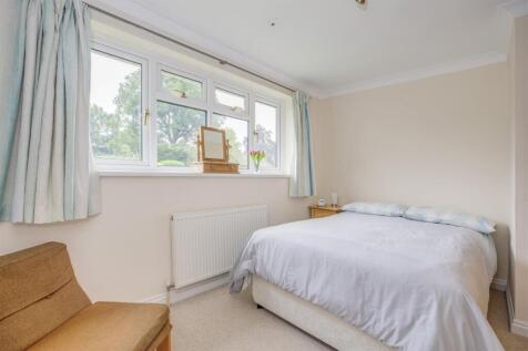 43 Wheeler Avenue, HP10 8EB-4.jpg