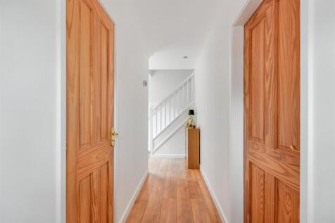 Entrance Hall_1.jpeg