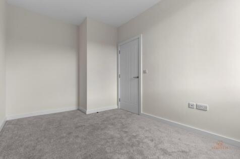 35 holgate park drive 0063-1503