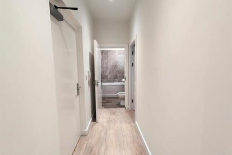 Hallway / Entrance