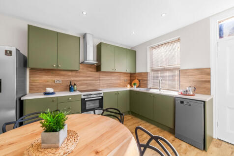 55 Headingley Avenue, Headingley, Leeds, LS6 3ER photo 4