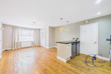 Farriers Close, Cheltenham photo 4