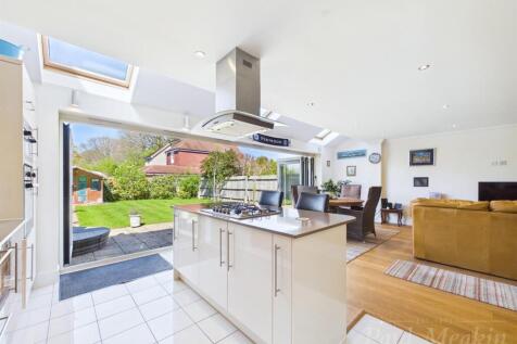 Open Plan Kitchen/ Living Dining Area