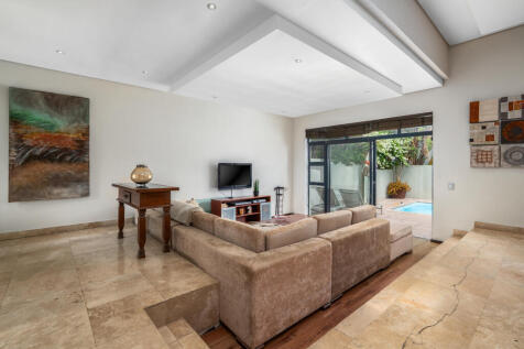 Lounge onto Terrace
