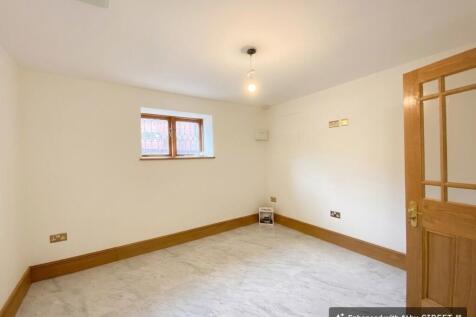 Basement office / bedroom