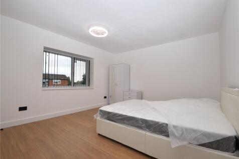 Flat 4, Leeds Road, Rothwell, Leeds, West Yorkshire photo 4