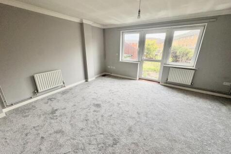 Eagle Way, Hampton Centre, Peterborough photo 3