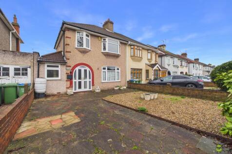 Presented by Clinton at EweMove Bexleyheath and Da