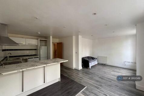 Living Room &amp; Open Plan Kitchen