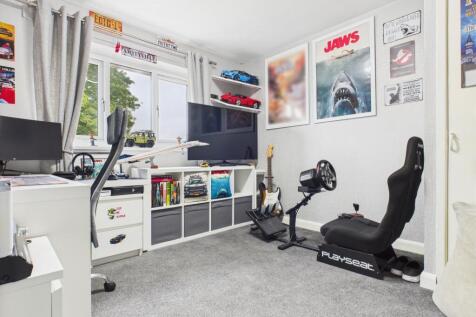 CAM03729G0-PR0111-STILL017