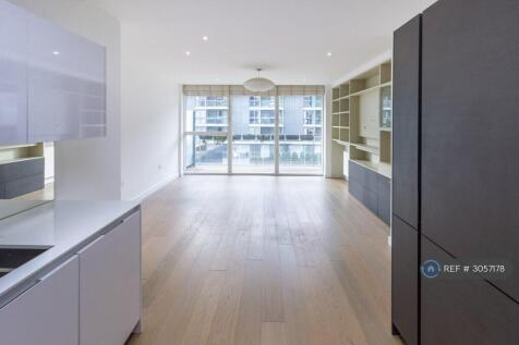 3-bed flat on River Gardens Walk, London, SE10, £3,200/mo